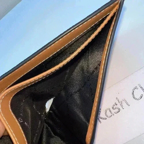 Michael Kors Cooper Mens Wallet Billfold Signature Chino - Picture 7 of 7